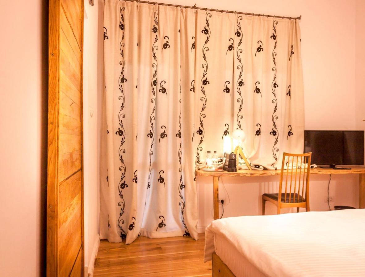 Elma Guesthouse Alba Iulia Ngoại thất bức ảnh
